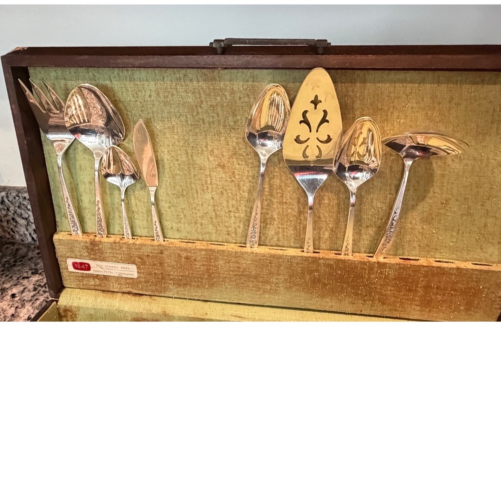 1847 Rogers Bros Silver Fashion Flatware Set International Silver Co/Chest 78 Pz - Picture 12 of 15